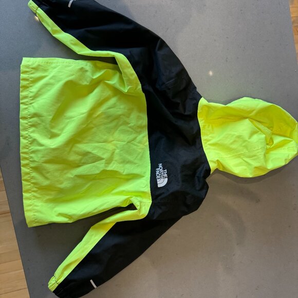 North Face Antora Hooded Rain Coat for kids size 2T - Picture 3 of 4